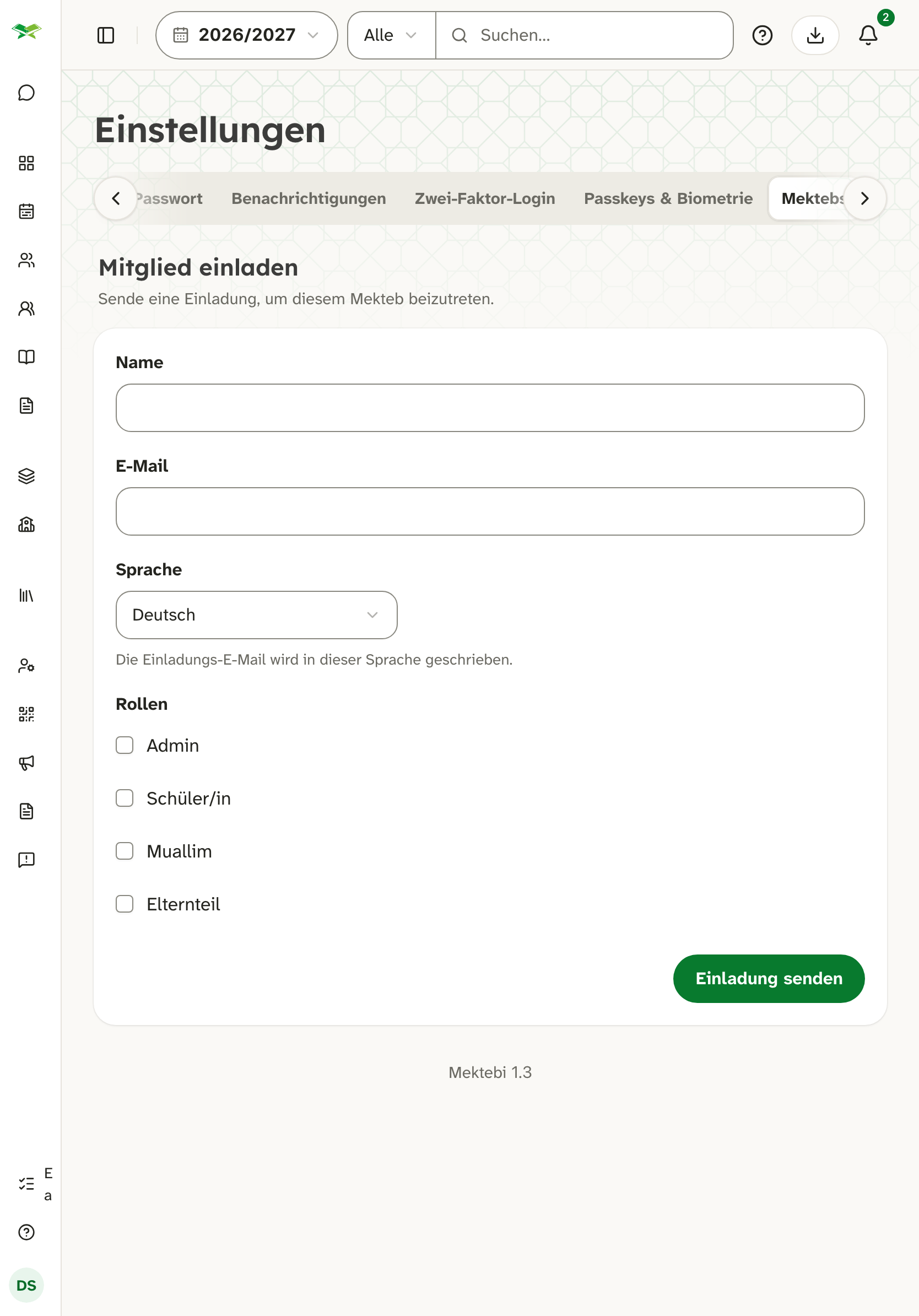 Formular «Mitglied einladen» mit Name, E-Mail, Rollen (Admin, Schüler/in, Muallim, Elternteil), «Einladung senden».