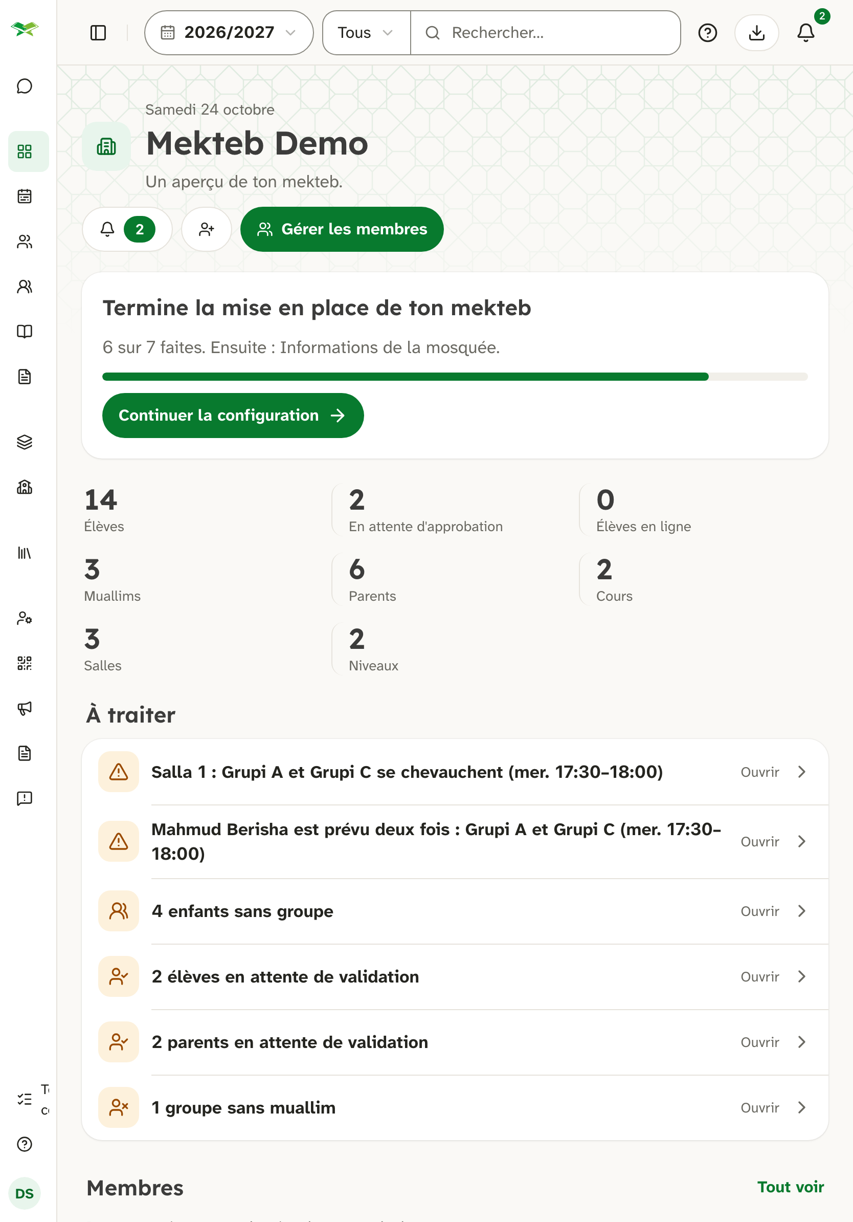 Vue d'ensemble de Mekteb Demo : configuration, nombre d'élèves et de muallims, liste « À traiter ».