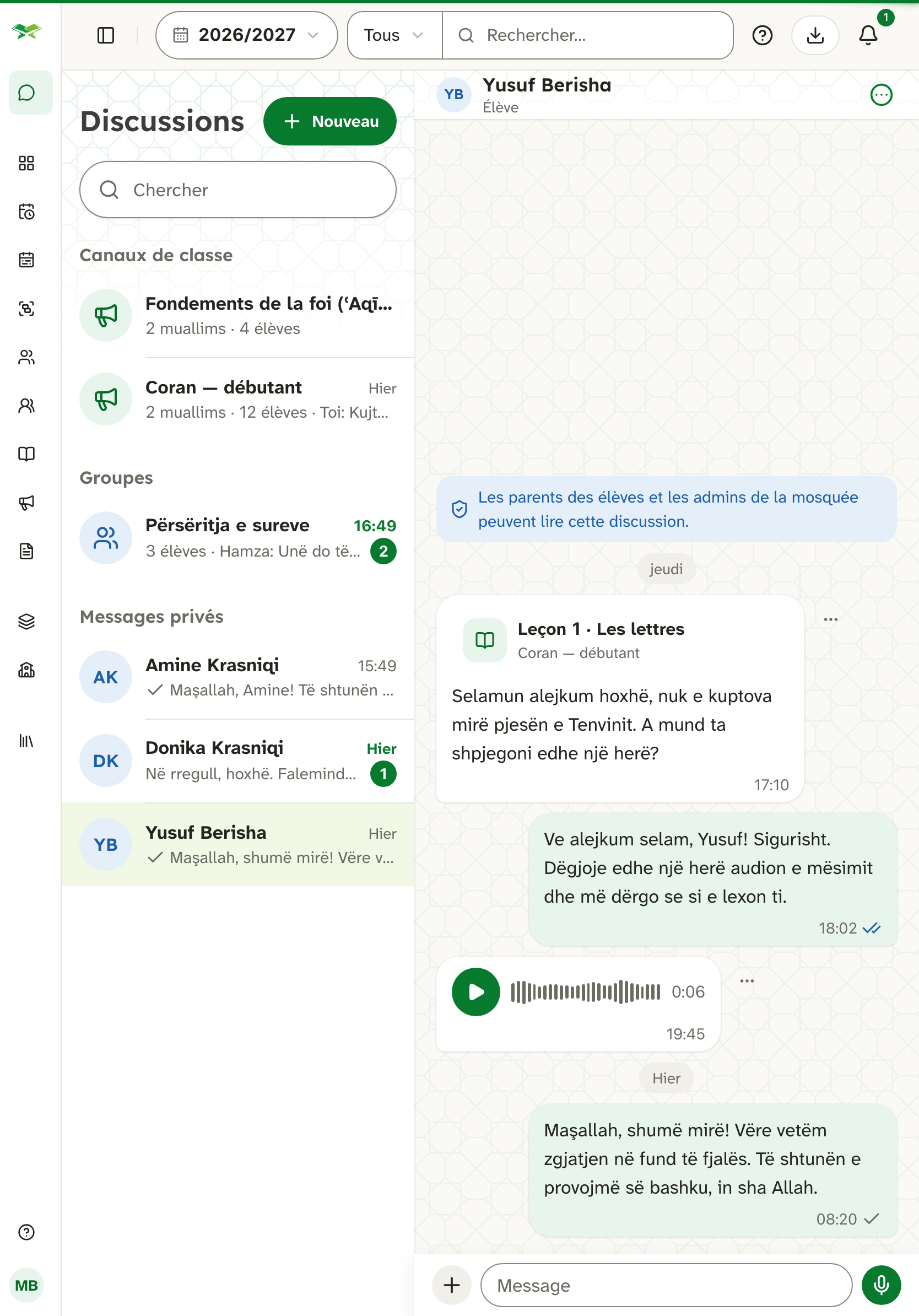 Chat direct d'un muallim avec l'élève Yusuf Berisha : carte de leçon, réponse, message vocal, avis de confidentialité.
