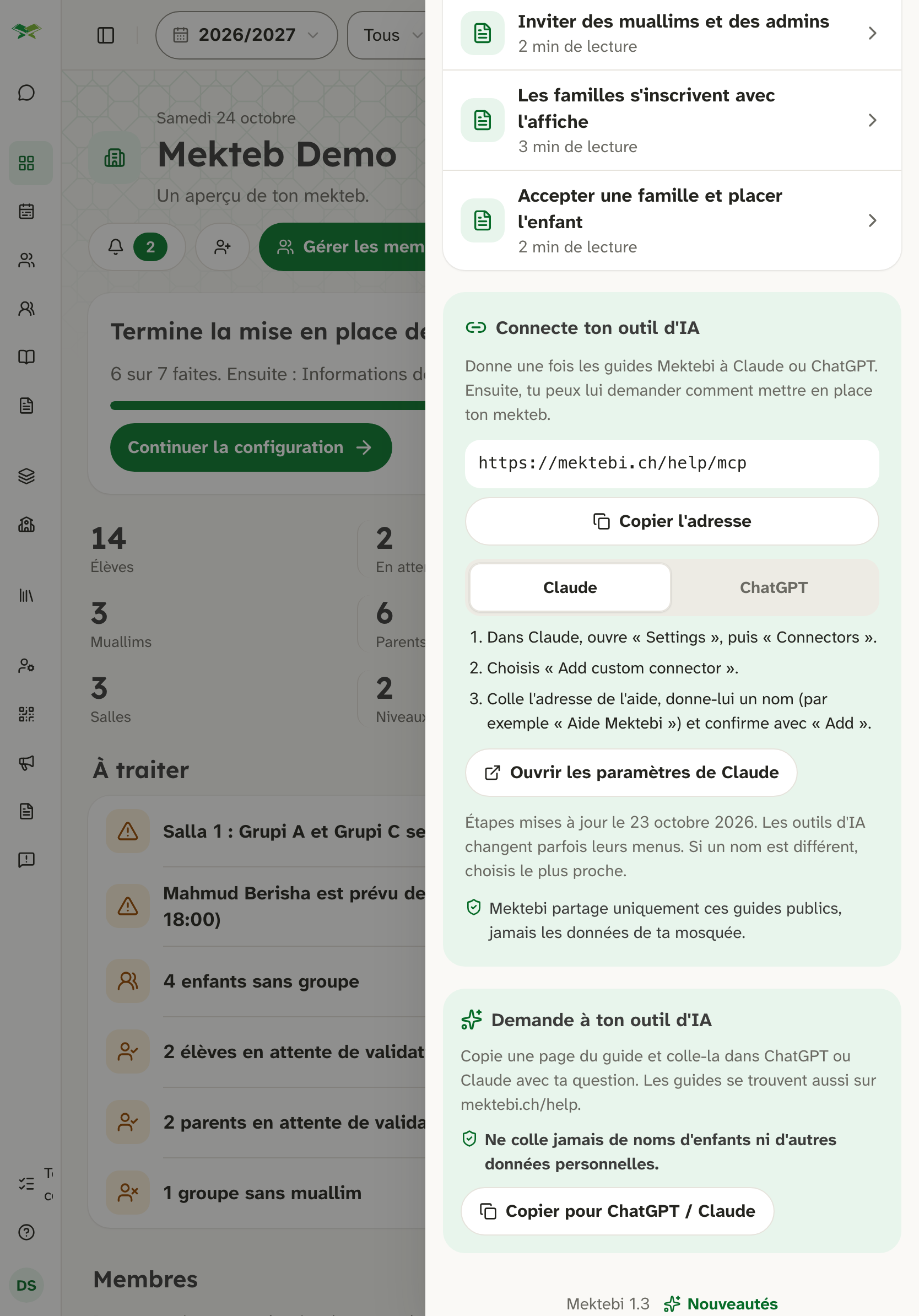Panneau d'aide avec guides et carte d'IA ; en bas : « Mektebi 1.3 » et « Nouveautés ».